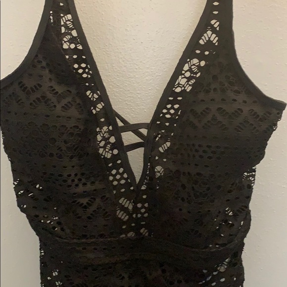 Black lace cutout one piece 🖤 - Picture 5 of 7